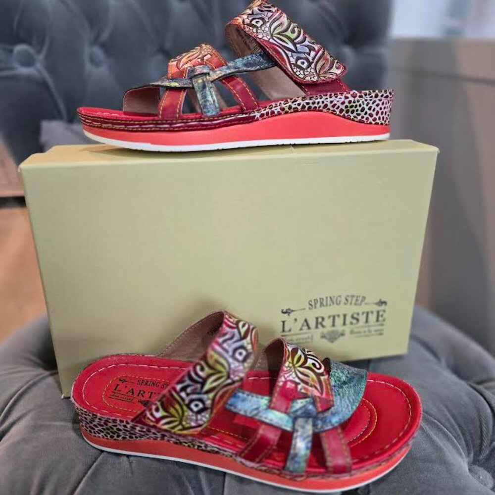 L'Artiste Caiman Slide Sandal Red Multi Size 37 (US 6.5/7)